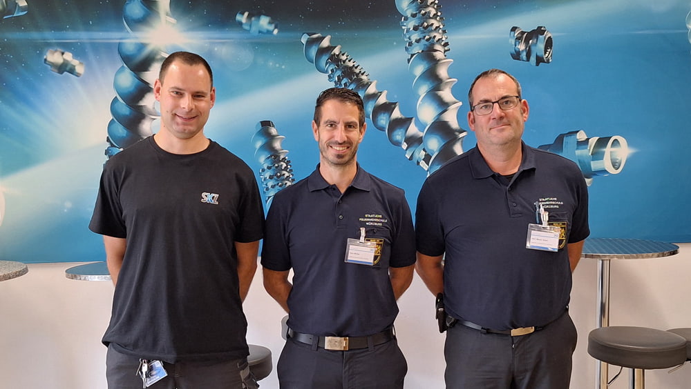 Christian Emmerling vom SKZ, Sebastian Müller und Jens Meyer-Sack von der staatlichen Feuerwehrschule Würzburg Christian Emmerling vom SKZ, Sebastian Müller und Jens Meyer-Sack von der staatlichen Feuerwehrschule Würzburg