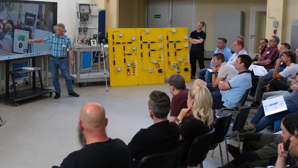 SKZ-Schulung von Muffenmonteuren SKZ-Schulung von Muffenmonteuren